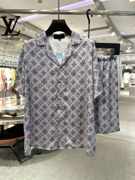 Picture of LV Shirt Pant Suits _SKULVM-3XL24cr0823088